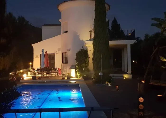 ヴィラ Torre Mit Pool Und Bergpanorama マラガ