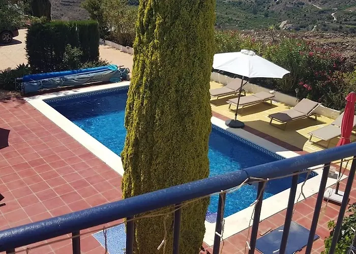 Torre Mit Pool Und Bergpanorama ヴィラ